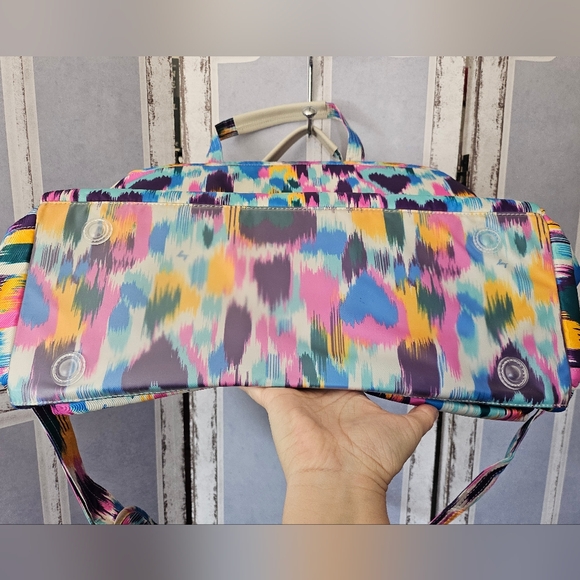Retails For $87, NWOT Lug Steamboat Jumbo Travel Tote In Ikat Multi - Picture 4 of 11